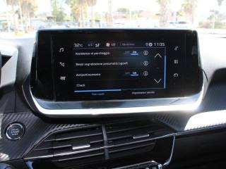 PEUGEOT 2008 usata, con Autoradio digitale