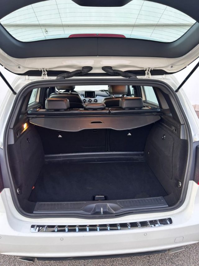 MERCEDES-BENZ B 180 usata, con Climatizzatore