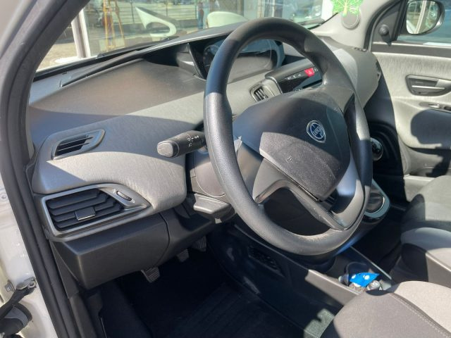 LANCIA Ypsilon usata, con Sensori di parcheggio posteriori