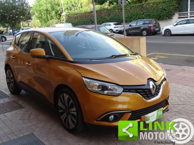 RENAULT Scenic usata, con Autoradio
