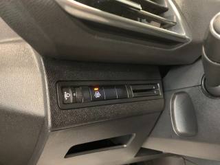 PEUGEOT 3008 usata, con Volante multifunzione