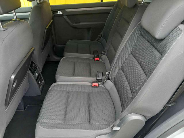 VOLKSWAGEN Touran usata, con Fendinebbia