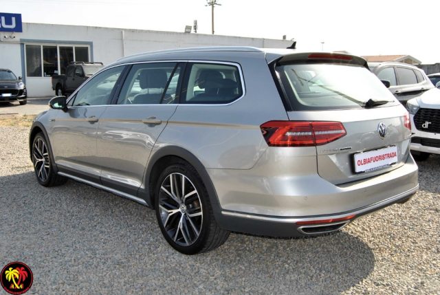 VOLKSWAGEN Passat usata, con Volante in pelle