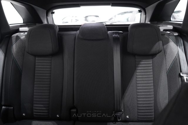 PEUGEOT 3008 usata, con Airbag testa