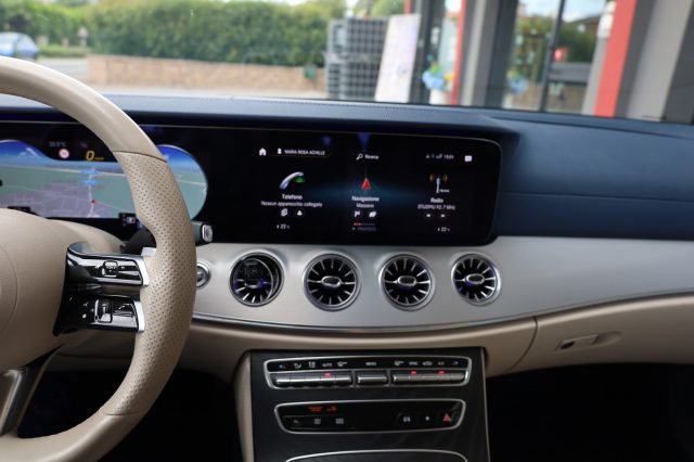 MERCEDES-BENZ E 220 usata, con Hill holder
