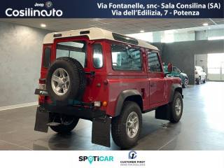 LAND ROVER Defender usata 4