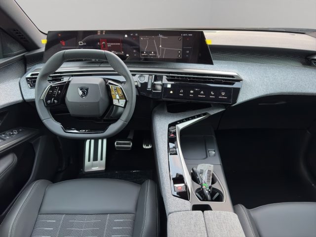 PEUGEOT 5008 usata, con Servosterzo