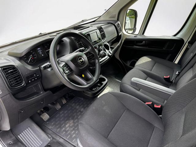 OPEL Movano usata, con Park Distance Control