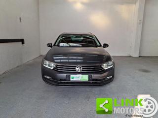 VOLKSWAGEN Passat Variant usata, con Airbag