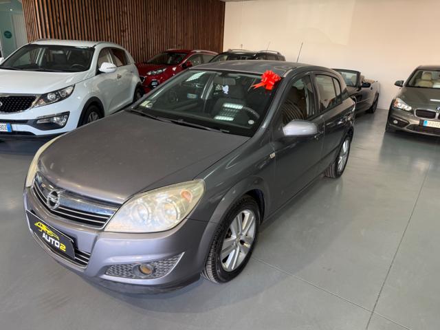 OPEL Astra usata, con Airbag