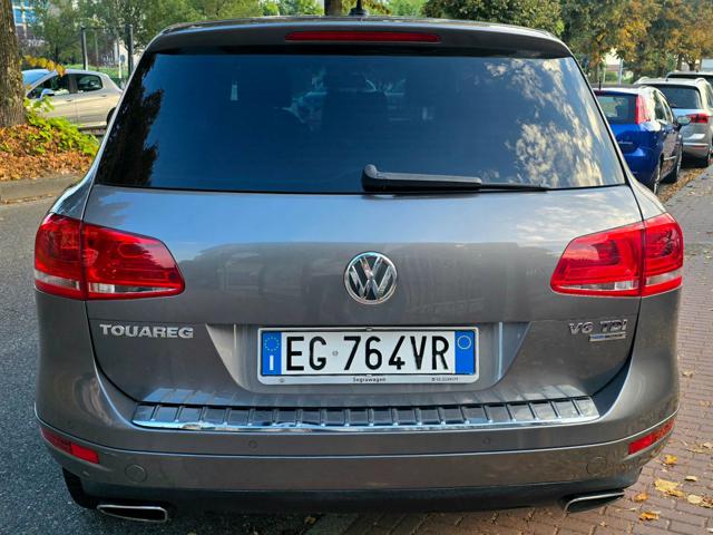 VOLKSWAGEN Touareg usata, con Autoradio