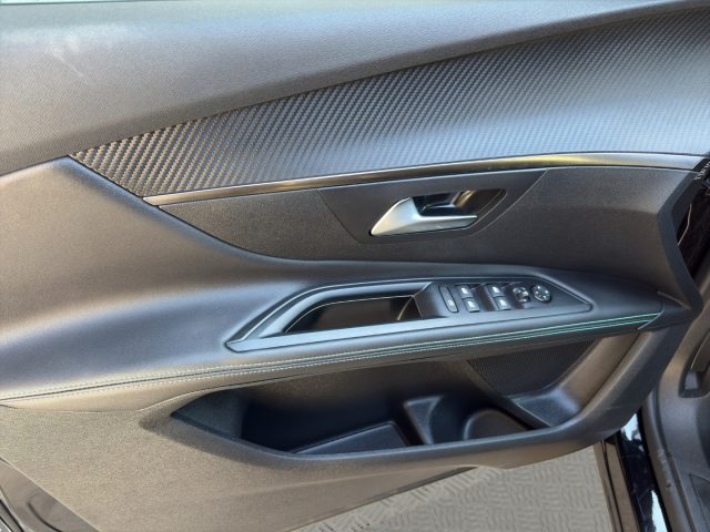 PEUGEOT 5008 usata, con Bluetooth