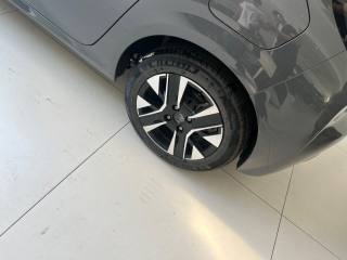 PEUGEOT 208 usata, con Luci diurne LED