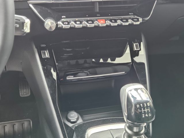 PEUGEOT 2008 usata, con Luci diurne LED