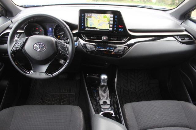 TOYOTA C-HR usata, con ESP