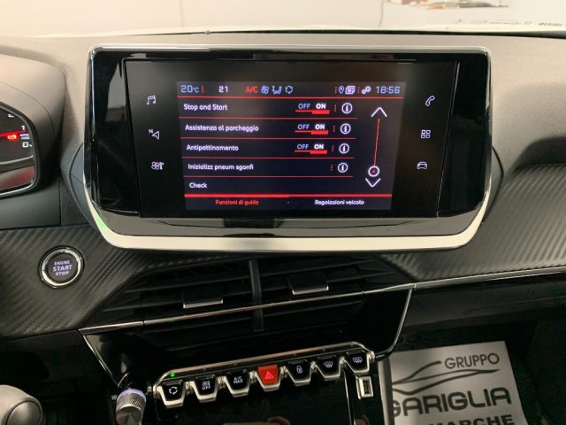 PEUGEOT 2008 usata, con Sistema di navigazione