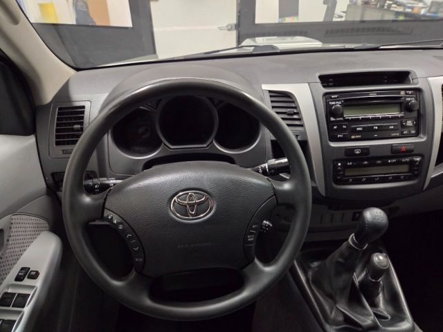 TOYOTA Hilux usata, con ESP