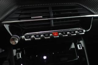 PEUGEOT 2008 usata 12