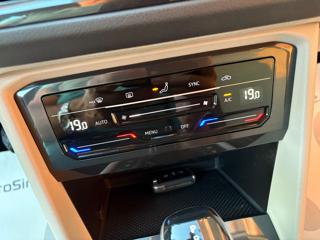 VOLKSWAGEN Tiguan usata, con USB