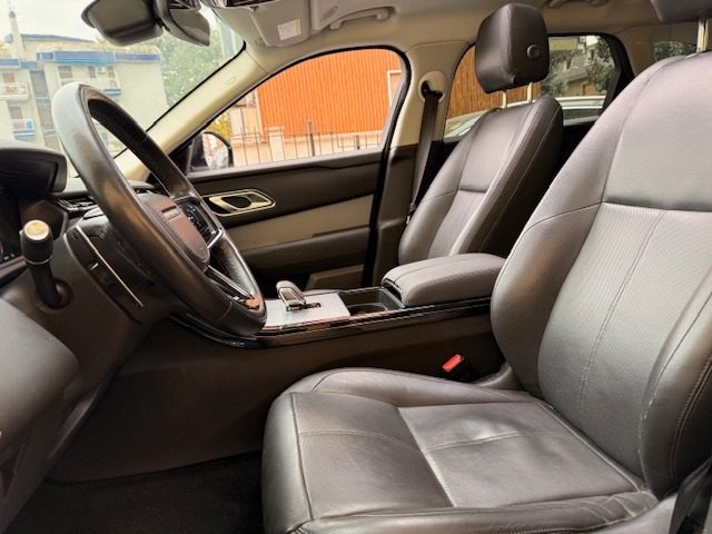 LAND ROVER Range Rover Velar usata, con Climatizzatore