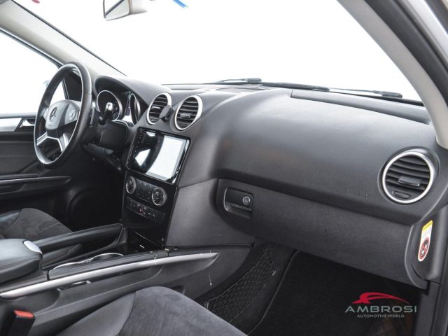 MERCEDES-BENZ ML 320 usata 11