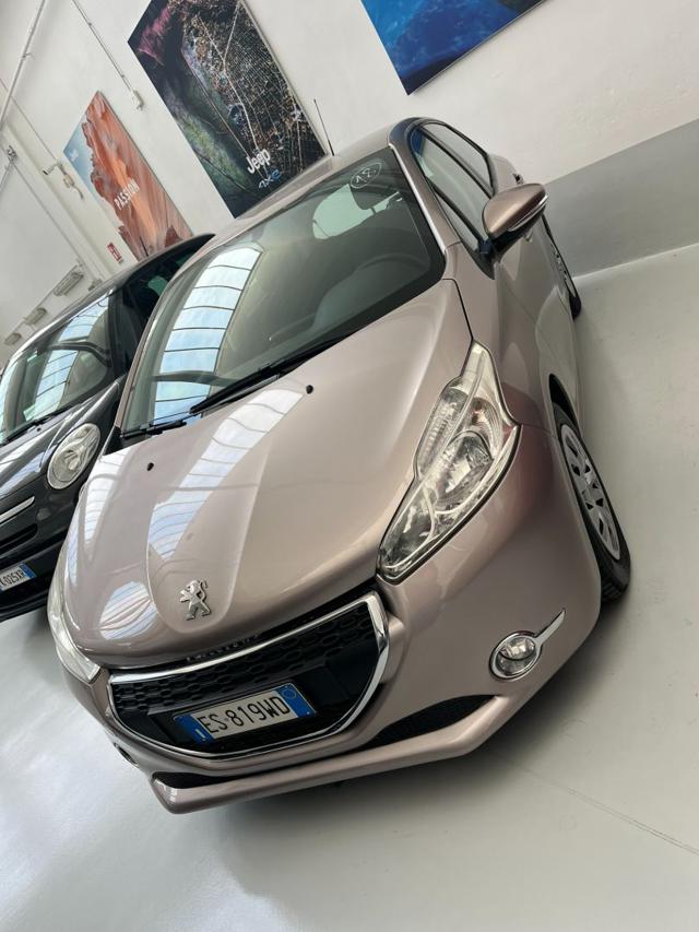 PEUGEOT 208 usata, con Airbag testa