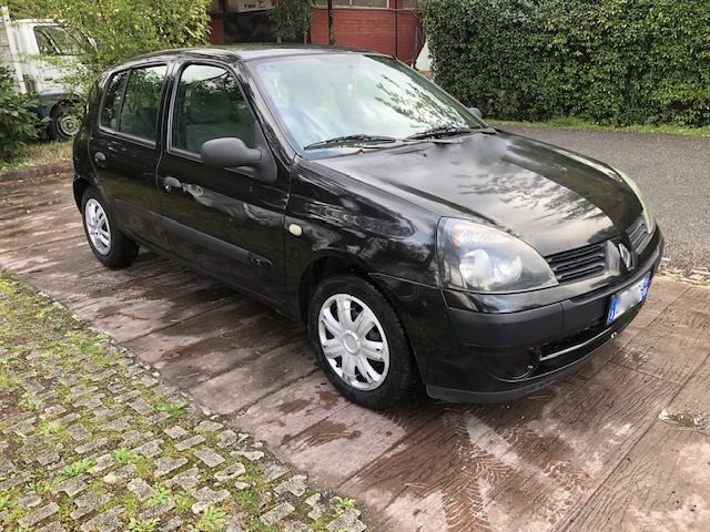 RENAULT Clio usata, con Airbag
