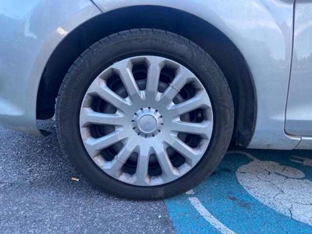 FORD Fiesta usata, con Sedile posteriore sdoppiato