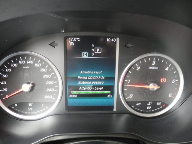 MERCEDES-BENZ GLC 300 usata, con Sedile posteriore sdoppiato