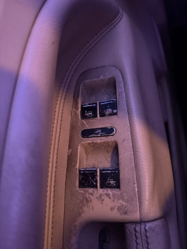 VOLKSWAGEN Touareg usata 4