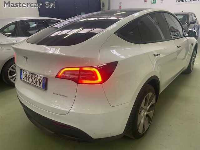 TESLA Model Y usata 3