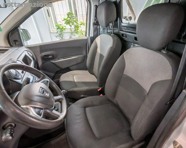 DACIA Dokker usata, con Monitoraggio pressione pneumatici