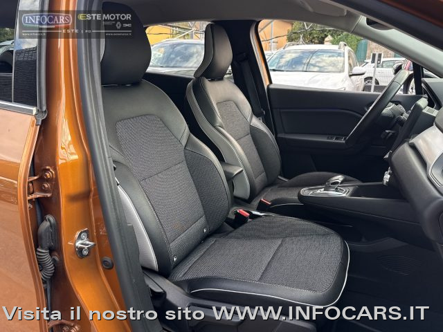 RENAULT Captur usata, con Autoradio