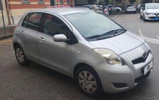 TOYOTA Yaris usata, con Autoradio