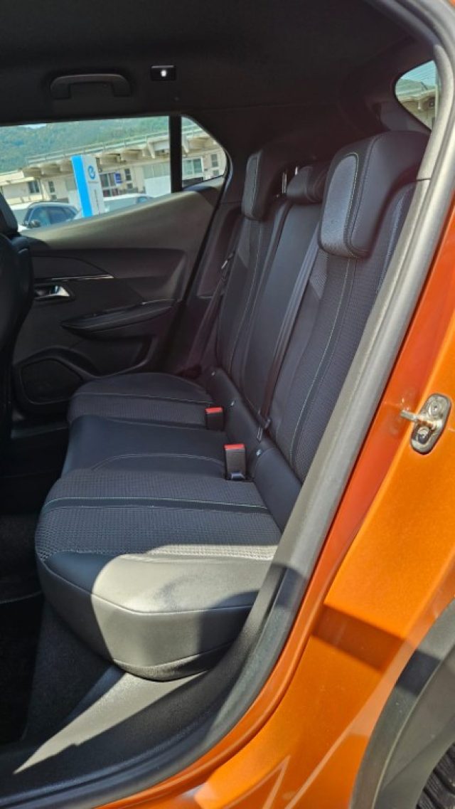 PEUGEOT 2008 usata, con Sensore di luce