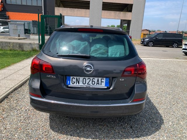 OPEL Astra usata, con Autoradio