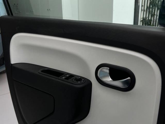 RENAULT Twingo usata, con Vivavoce