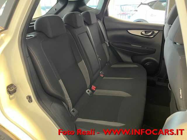 NISSAN Qashqai usata, con Boardcomputer
