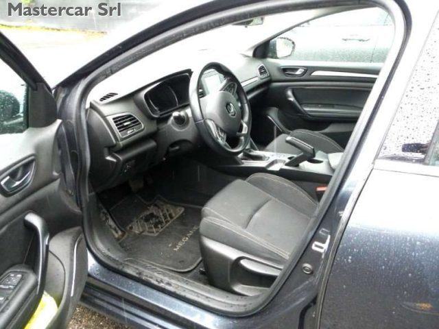 RENAULT Megane usata, con Alzacristalli elettrici