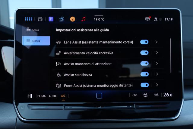 VOLKSWAGEN Golf usata, con Fari LED