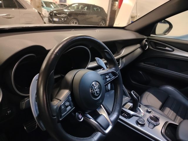ALFA ROMEO Stelvio usata, con Autoradio digitale