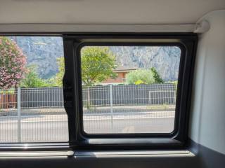VOLKSWAGEN Caravelle usata 23