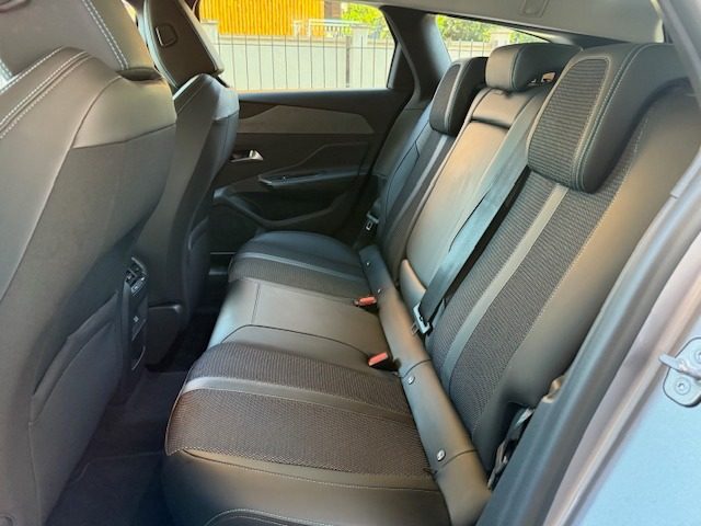 PEUGEOT 308 usata, con Autoradio