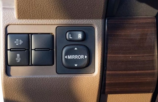 TOYOTA Land Cruiser usata, con Cruise Control