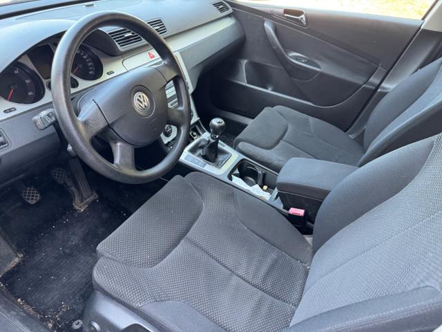 VOLKSWAGEN Passat Variant usata, con Autoradio