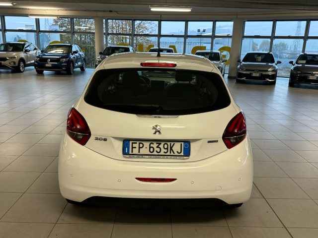 PEUGEOT 208 usata, con Autoradio