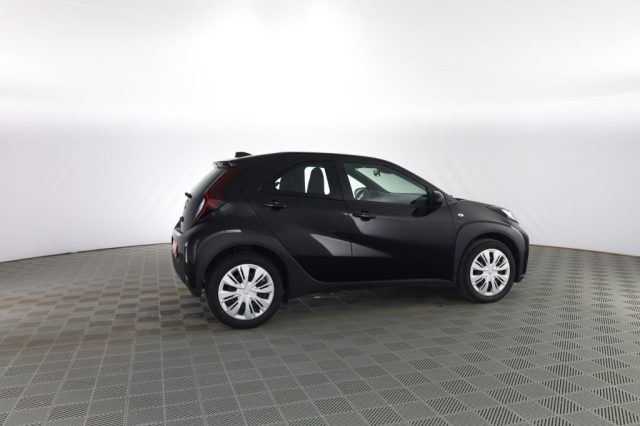 TOYOTA Aygo X usata 2