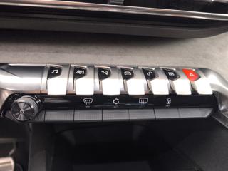 PEUGEOT 3008 usata, con USB