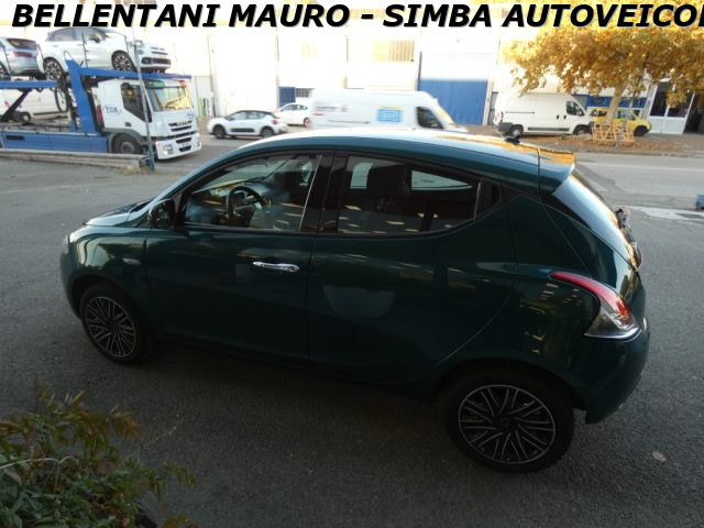 LANCIA Ypsilon usata, con Autoradio