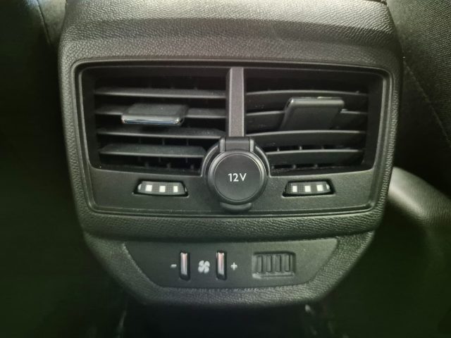 PEUGEOT 5008 usata, con Sensore di pioggia